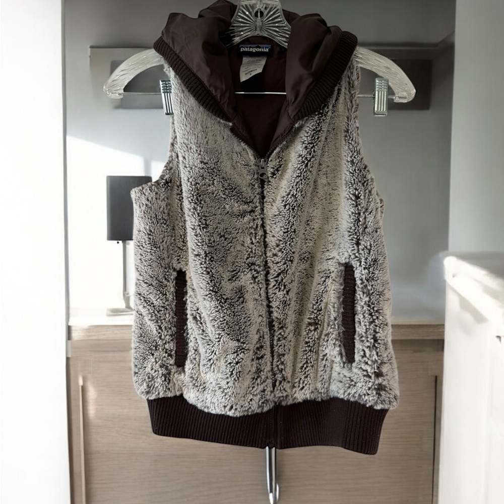 Patagonia Brown and Cream Fleece Vest